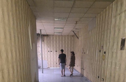 Cho thuê MBKD hàng ăn uống, Cà Phê MP Đặng Văn Ngữ   60 m2 - 2 tầng- Mt 3,5 m - Giá 18 Triệu (CTL)